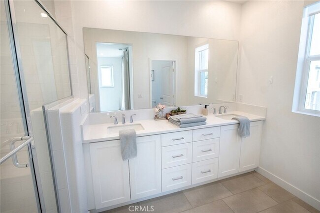 Building Photo - 26857 Laurel Mountain Lp