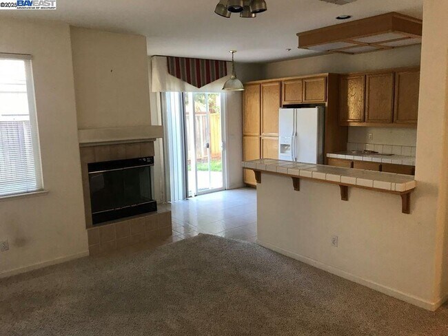 Building Photo - 2173 Leafcrest Common