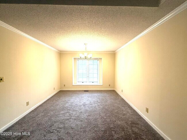 Building Photo - 261 Tall Trees Dr