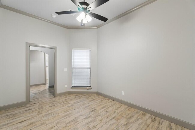 Building Photo - 9356 SW 43rd St