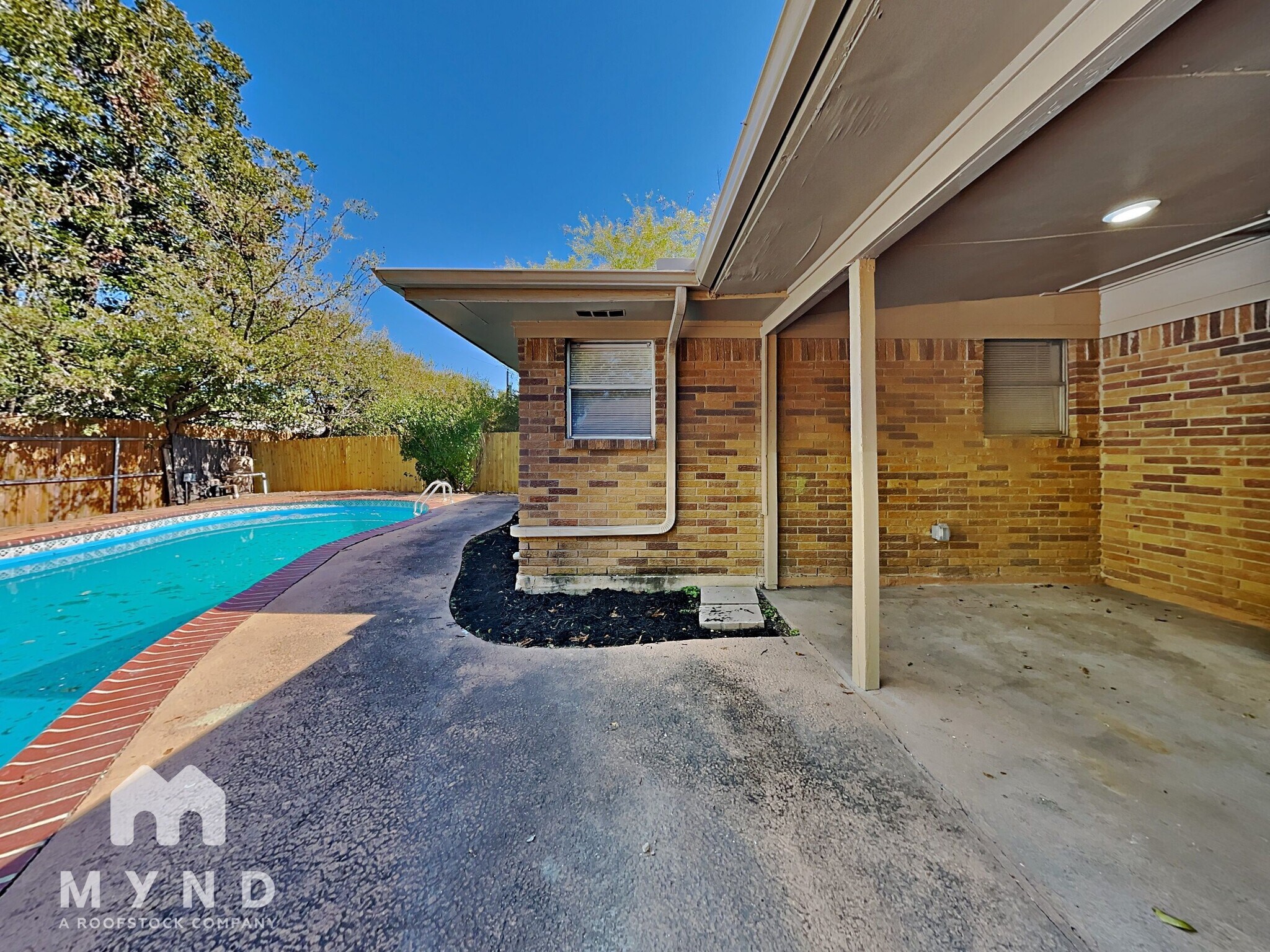 Building Photo - 1308 Lyric Dr