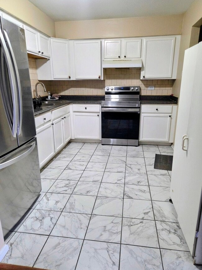Building Photo - 109 W Elk Trail