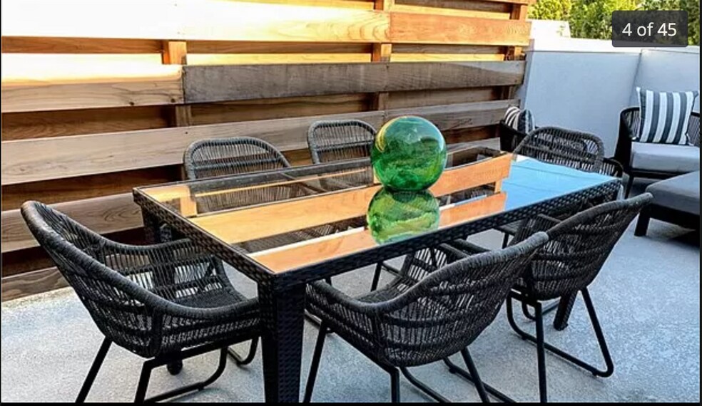 Roof top deck - 1920 S Pacific Coast Hwy