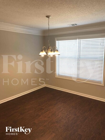 Building Photo - 7078 Bowie Dr