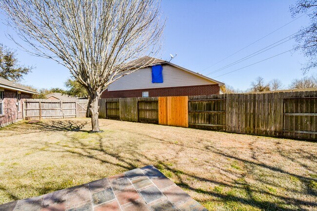 Building Photo - 3807 Belmont Turn