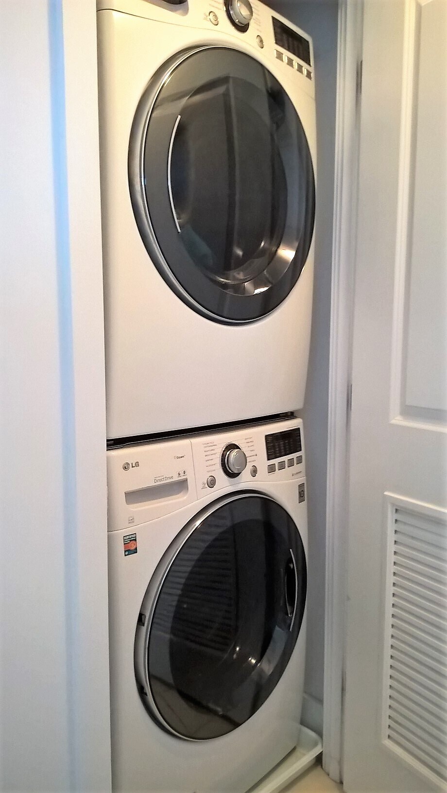 Washer/Dryer (High-end Extra Large Capacity) - 2001 15th St North