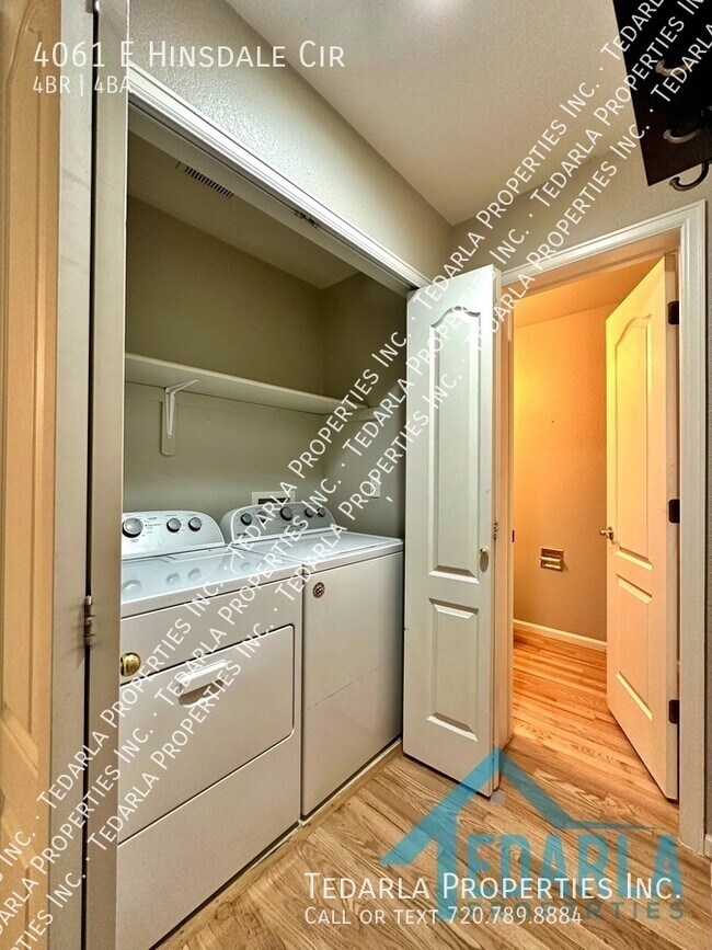 Building Photo - 4061 E Hinsdale Cir