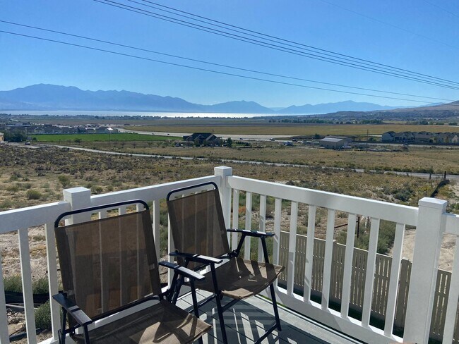 Building Photo - 1307 W Quailhill Rd