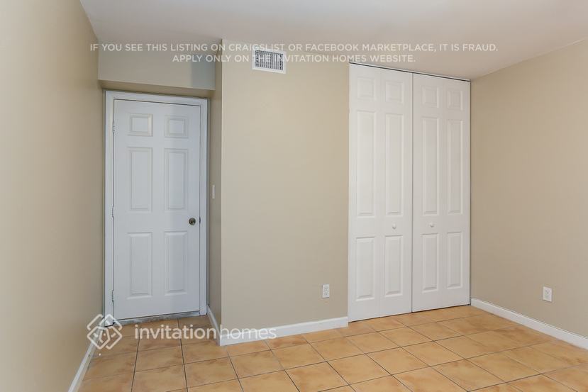 Building Photo - 1314 SW 131st Pl Cir E