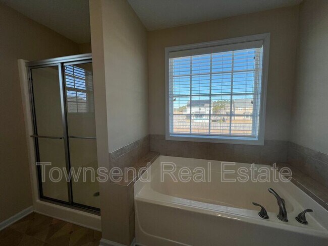 Building Photo - 4211 Cherry Hill Ln