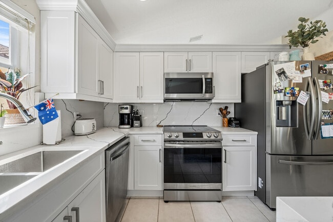 Building Photo - 3817 Miramontes Cir