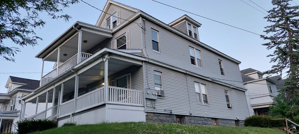 Building Photo - 36 S Main Ave
