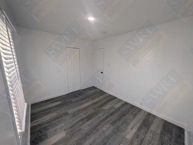Building Photo - 1036 McKinley Ave