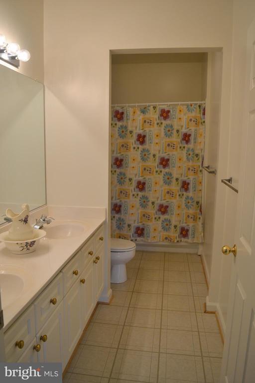 Building Photo - 45091 Brae Terrace