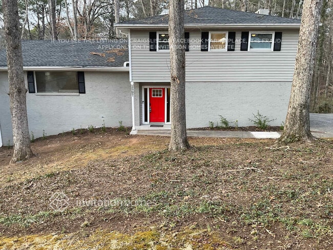 Building Photo - 2597 Beechwood Dr