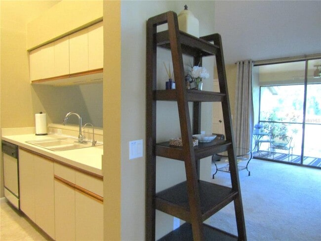 Building Photo - 4521 Morningside