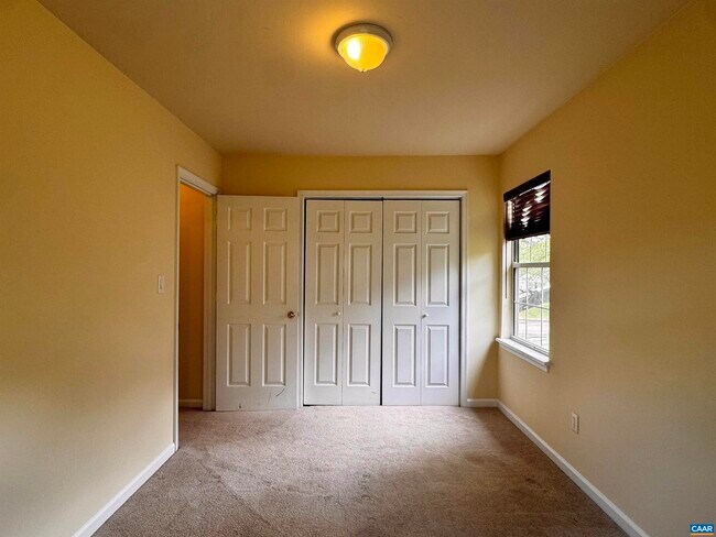 Building Photo - 4644 Briarwood Dr