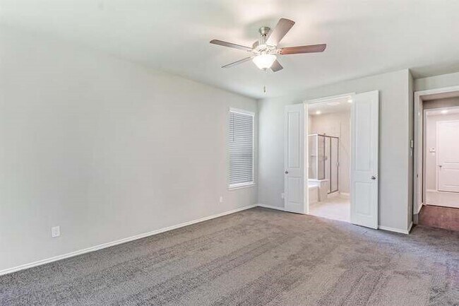 Building Photo - 25435 Kidwiler Dr