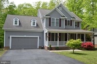 Building Photo - COMING SOON! Amenity filled and Gated Comm...