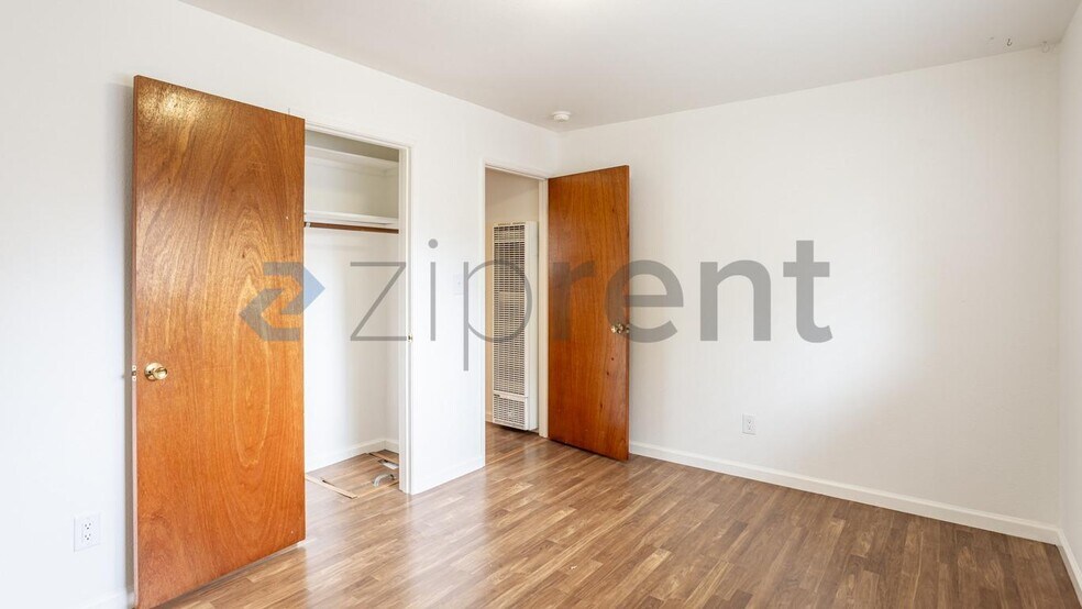 Building Photo - 12 Post St