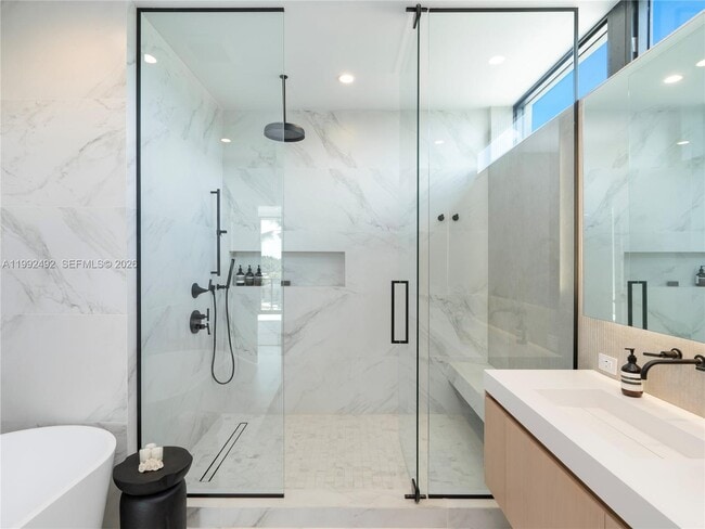 Building Photo - 1230 Cleveland Rd