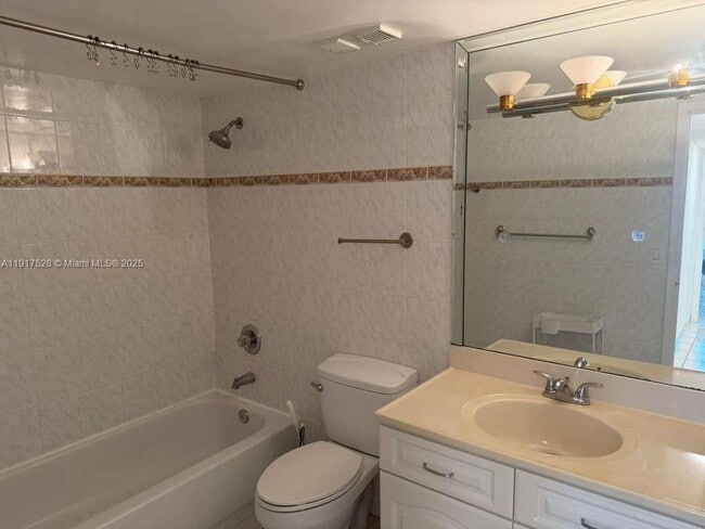 Building Photo - 2401 Collins Ave