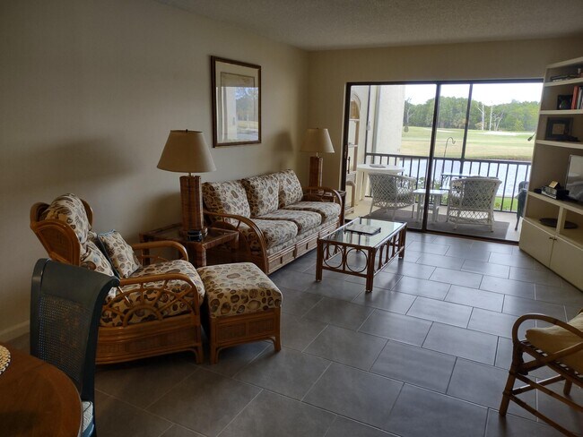 Building Photo - 5527 NE Gulfstream Way