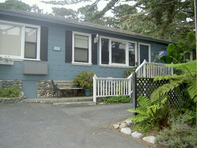 Building Photo - 225 Grove Acre Ave