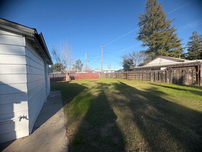 Building Photo - 4633 Arboga Rd