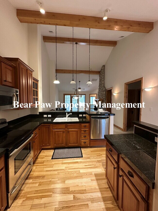 Building Photo - Charming 2-Bed, 2-Bath Condo Retreat in North Evergreen!