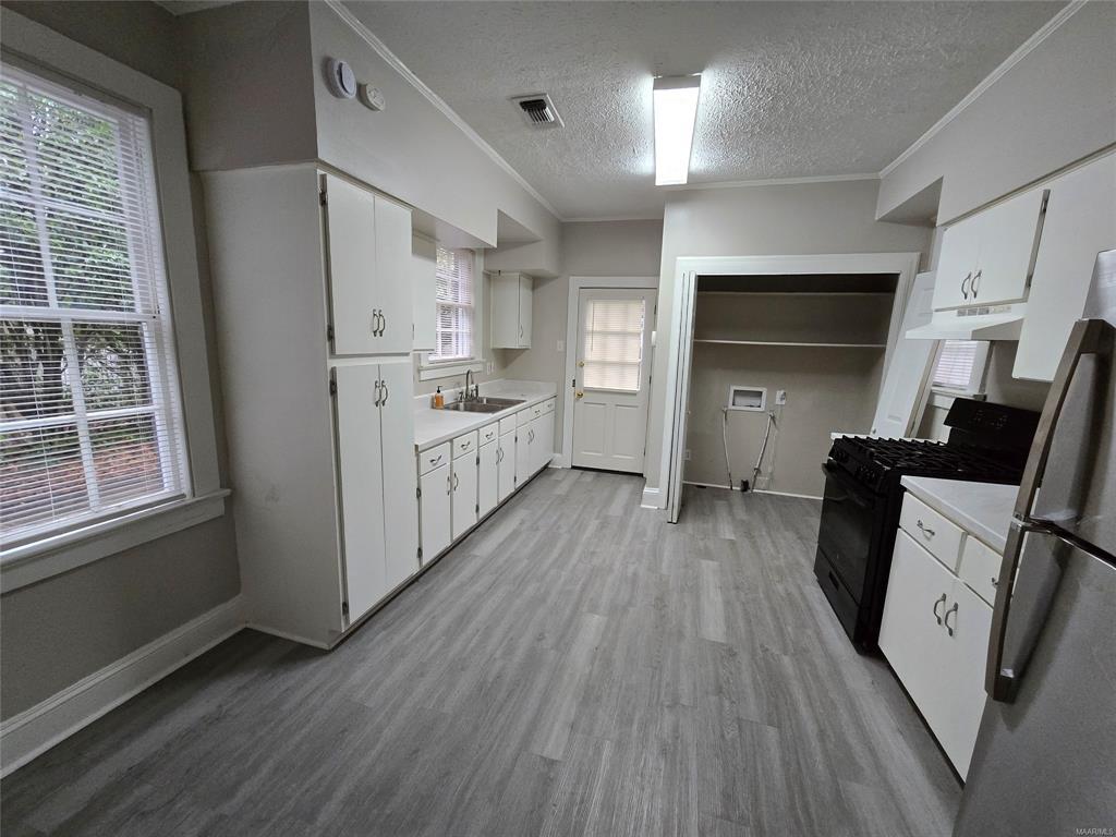 Building Photo - 3256 Montezuma Rd