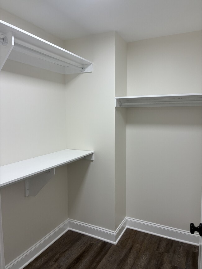 Building Photo - 267 Sterling Dr