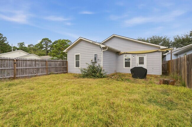 Building Photo - 10223 Dandyline Way