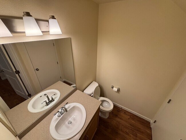 Building Photo - c792