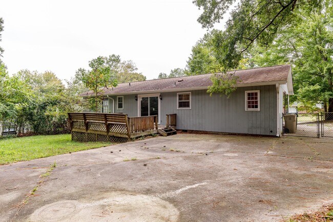 Building Photo - 1009 Springview Trail