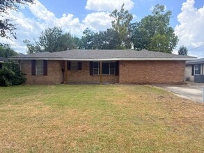 Building Photo - 232 E Pkwy St