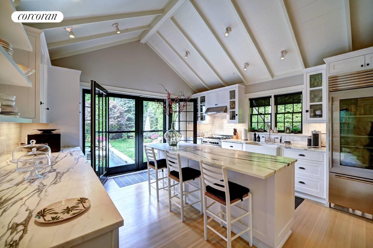 Building Photo - 95 Fordham Rd