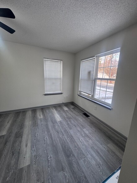Building Photo - 3001 Corinth Ln