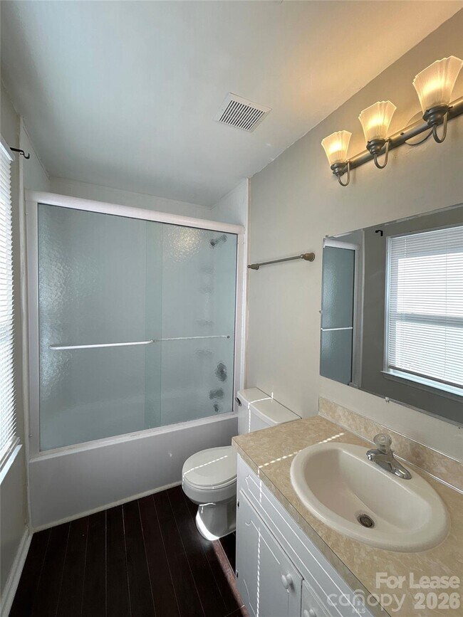 Building Photo - 7409 Lockmont Dr