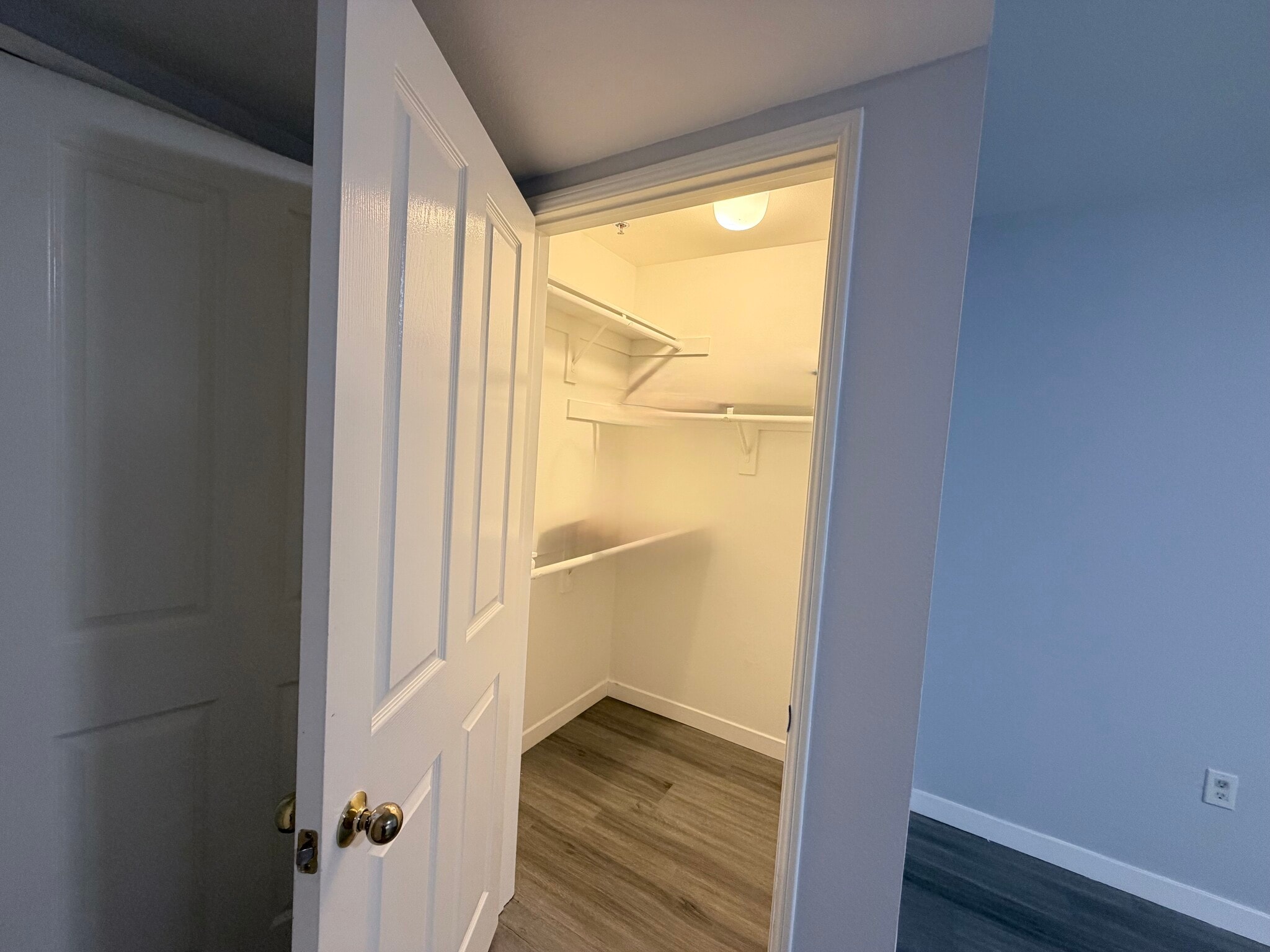 Building Photo - 4501 Cedros Ave