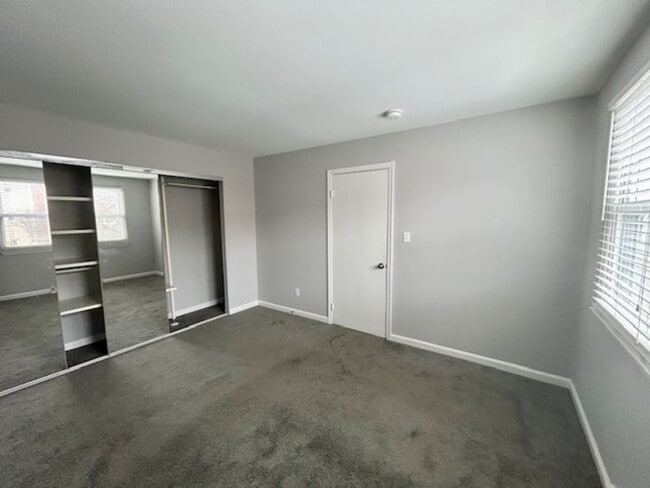 Building Photo - 4411 Falls Bridge Dr