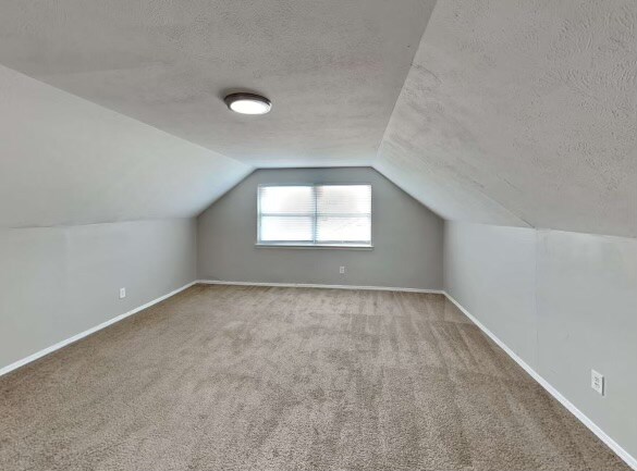 Building Photo - 1003 Rosewood Ln