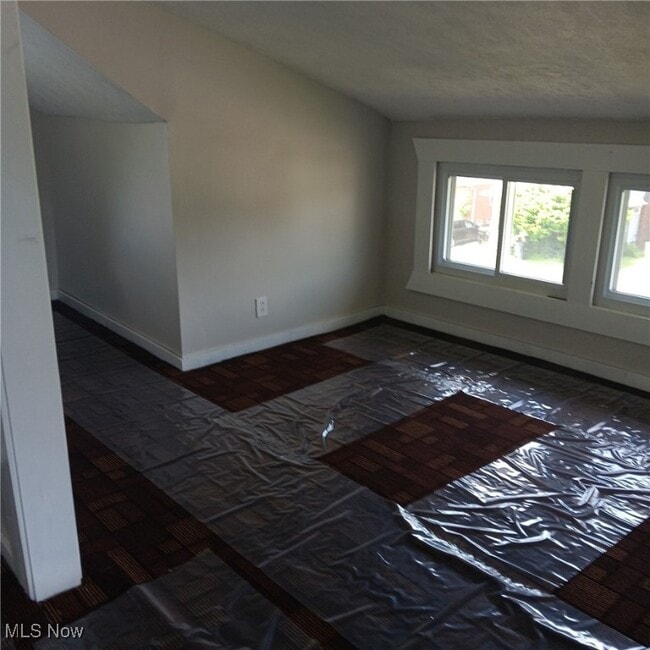 Building Photo - 12814 Arlington Ave