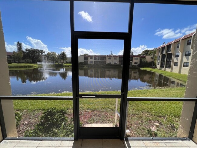 Building Photo - 2050 Oleander Blvd
