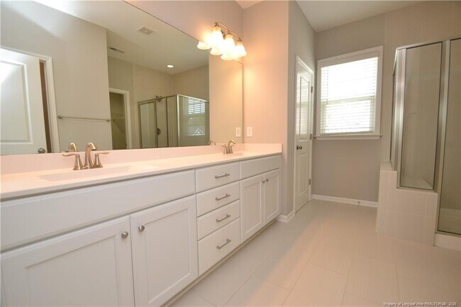 Building Photo - 977 Bristol Bridge Dr