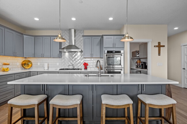 Building Photo - 4165 Corvina St