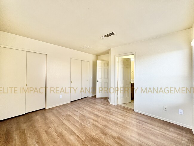 Building Photo - 2324 S Mcconnell Dr