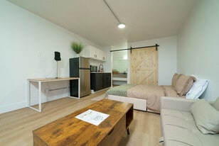 Building Photo - The Dels El Dorado