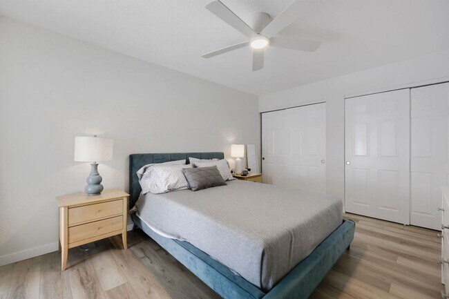 Building Photo - Updated 2 Bedroom Townhouse in Thornton