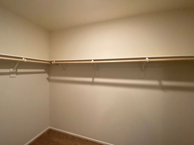 Building Photo - 4 BED 3 BATH Townhome, 1 LOFT, 2 GARAGES, GATED!